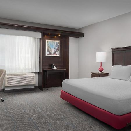 Hampton Inn & Suites Omaha-Downtown Exteriör bild