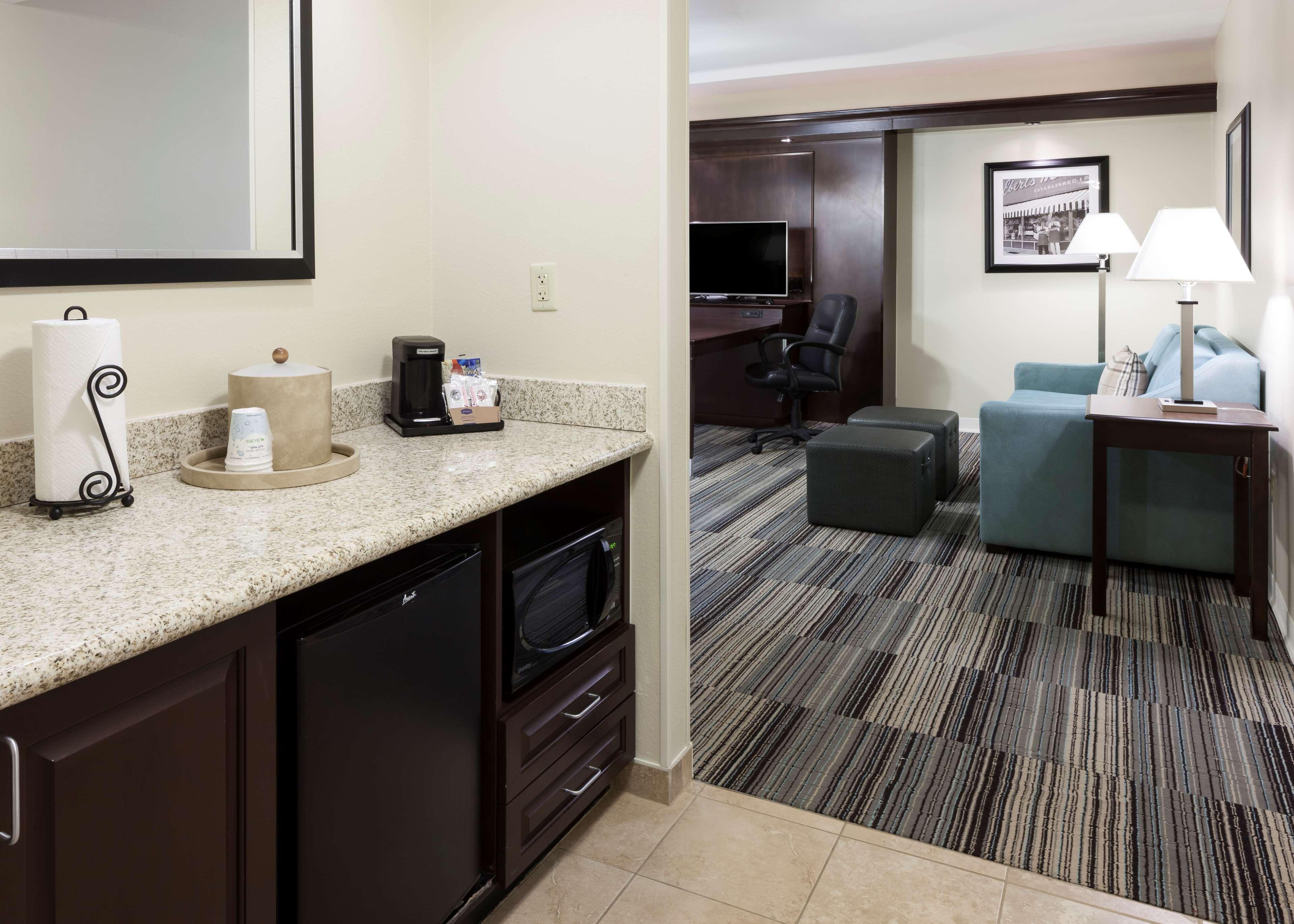 Hampton Inn & Suites Omaha-Downtown Exteriör bild