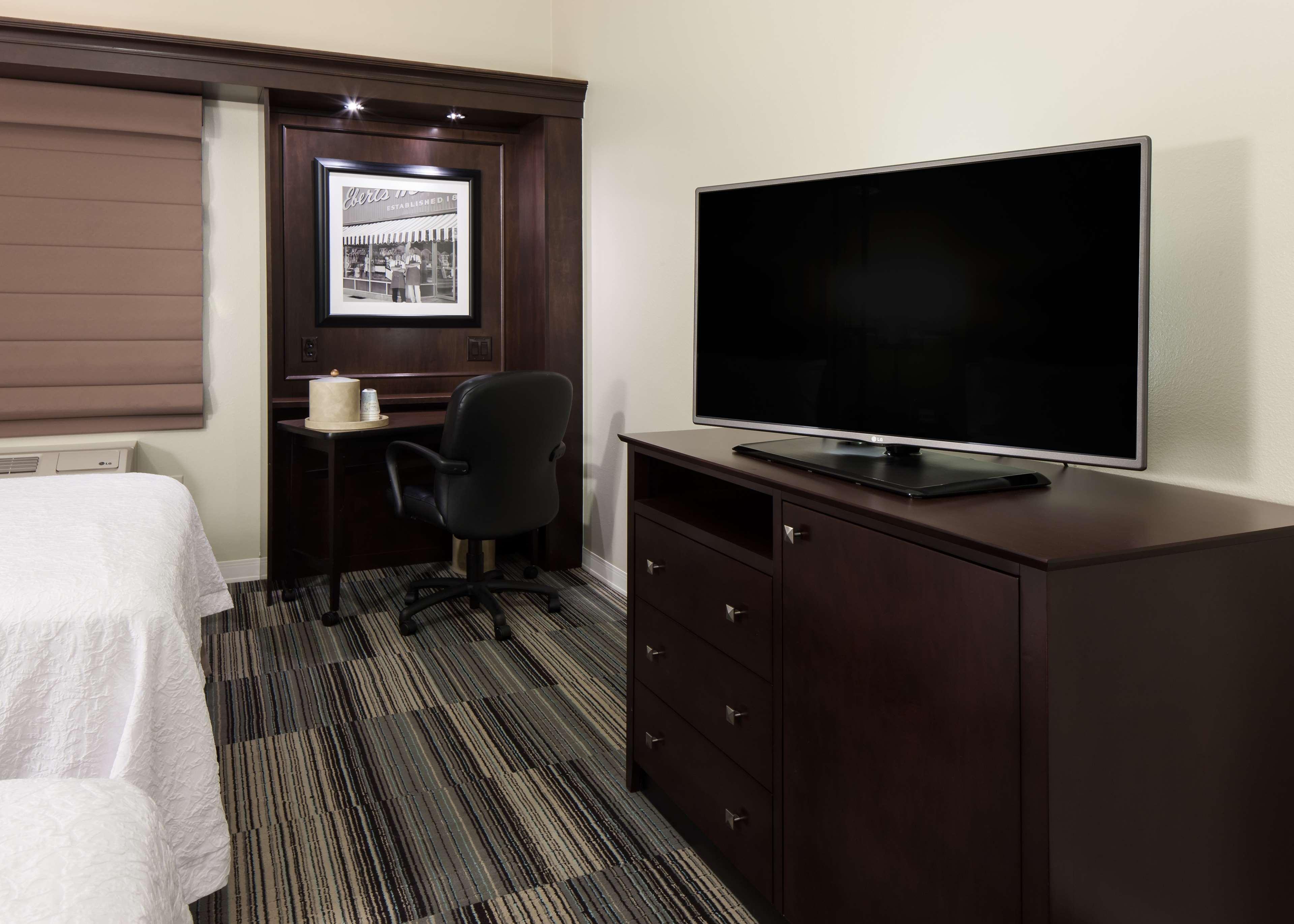 Hampton Inn & Suites Omaha-Downtown Exteriör bild
