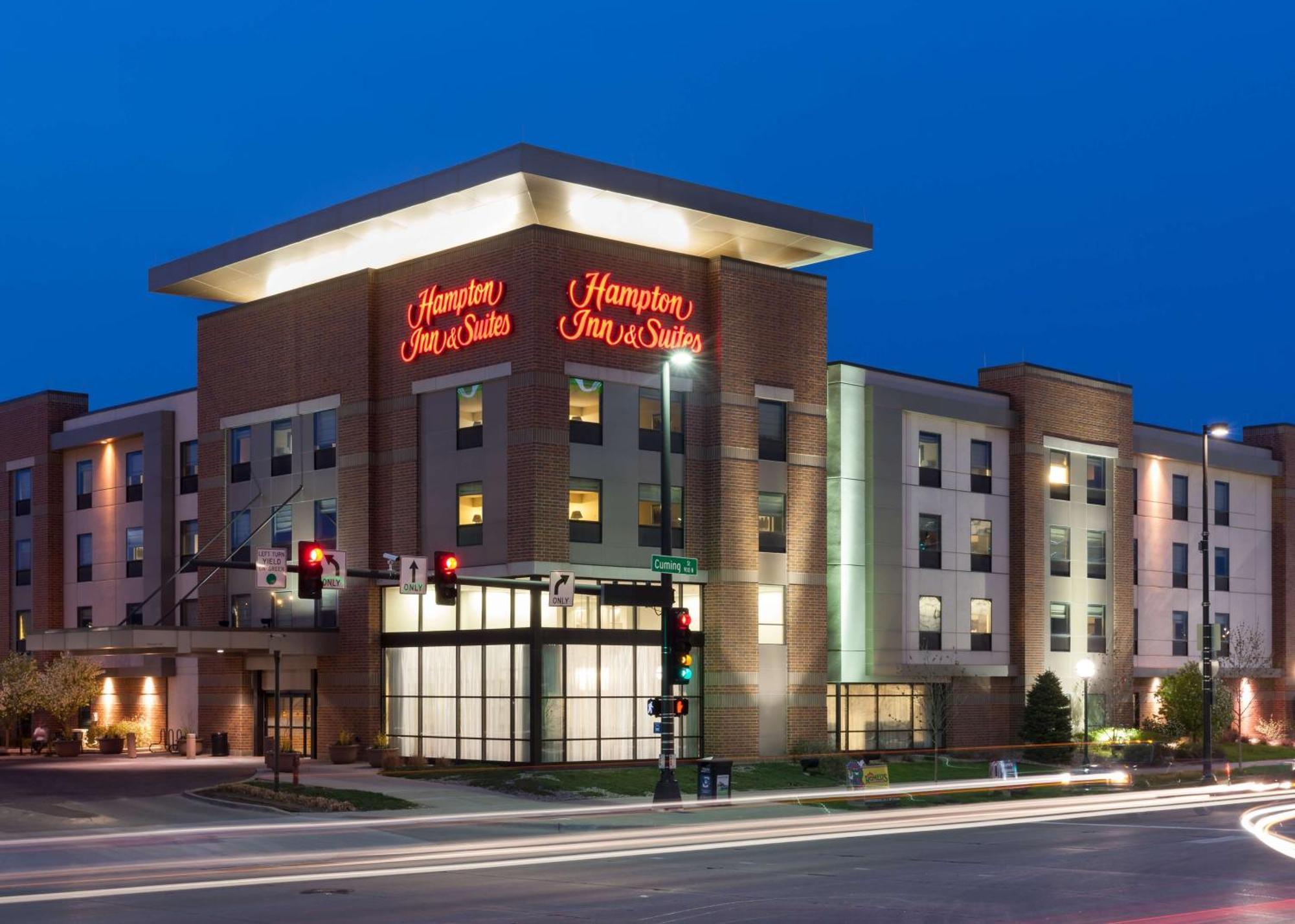 Hampton Inn & Suites Omaha-Downtown Exteriör bild