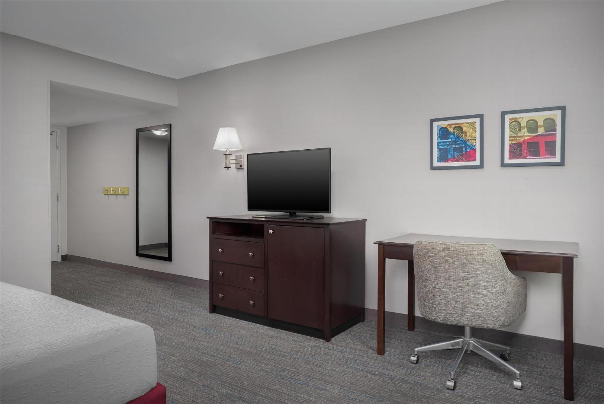 Hampton Inn & Suites Omaha-Downtown Exteriör bild