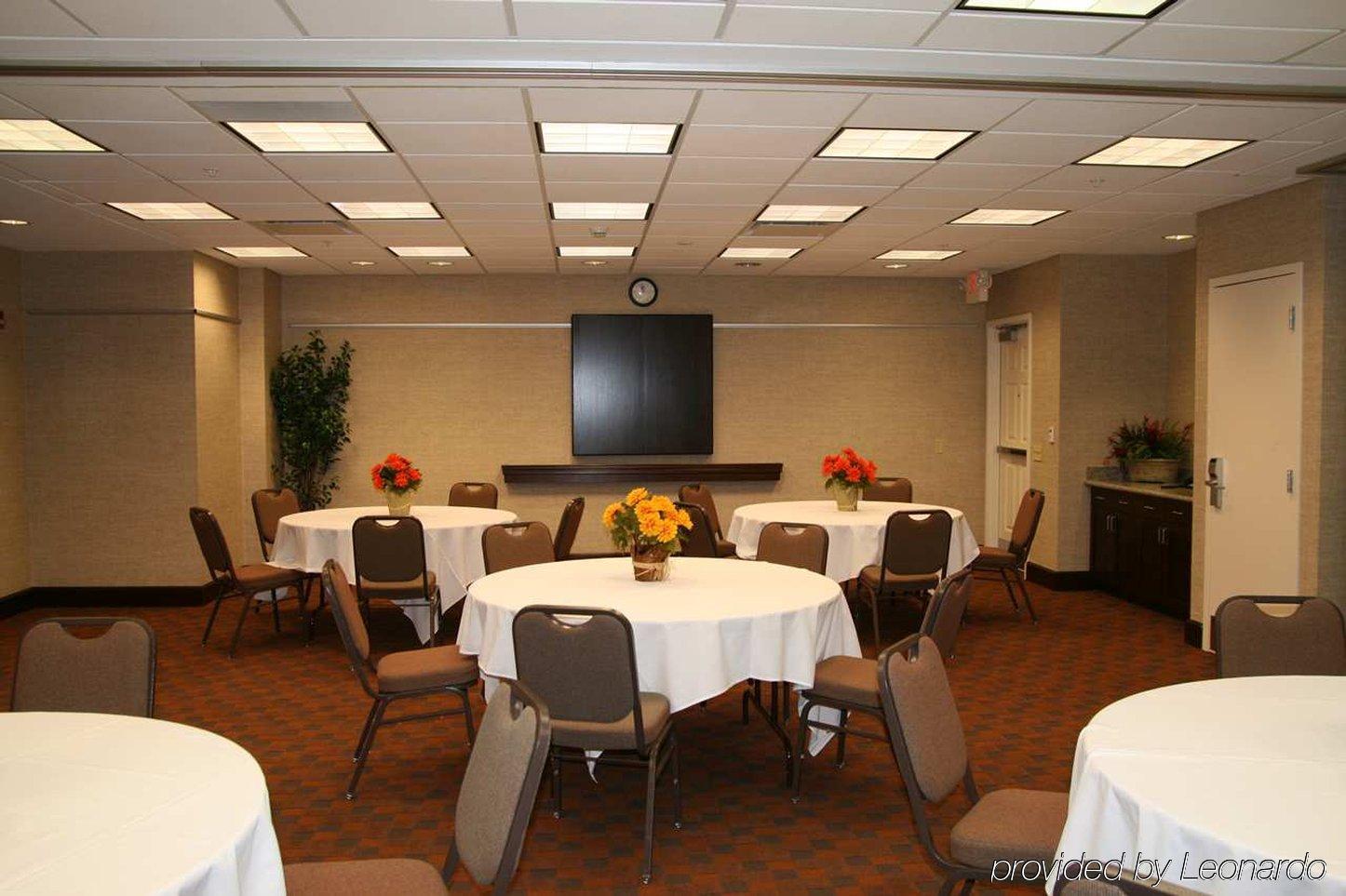 Hampton Inn & Suites Omaha-Downtown Bekvämligheter bild